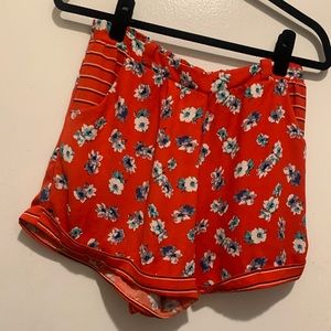 Xhiliration Red Floral Shorts (M)